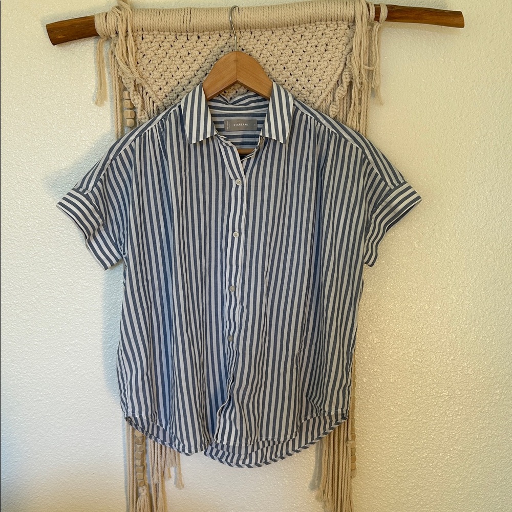 Everlane Square Air Shirt small